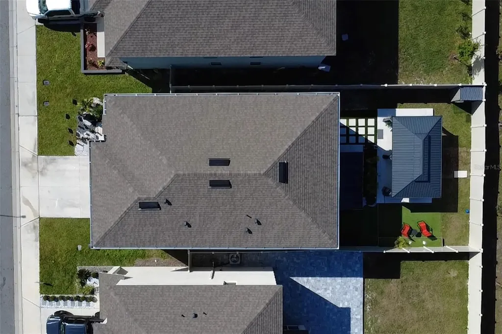 1292 Cascades Avenue Davenport FL 33837