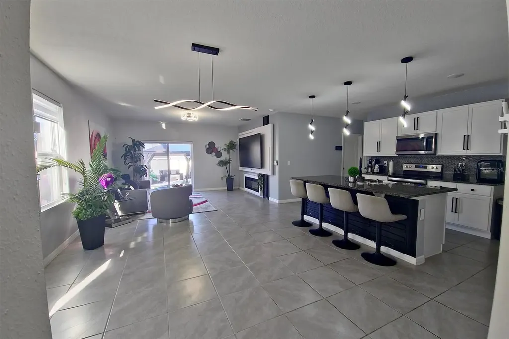 1292 Cascades Avenue Davenport FL 33837