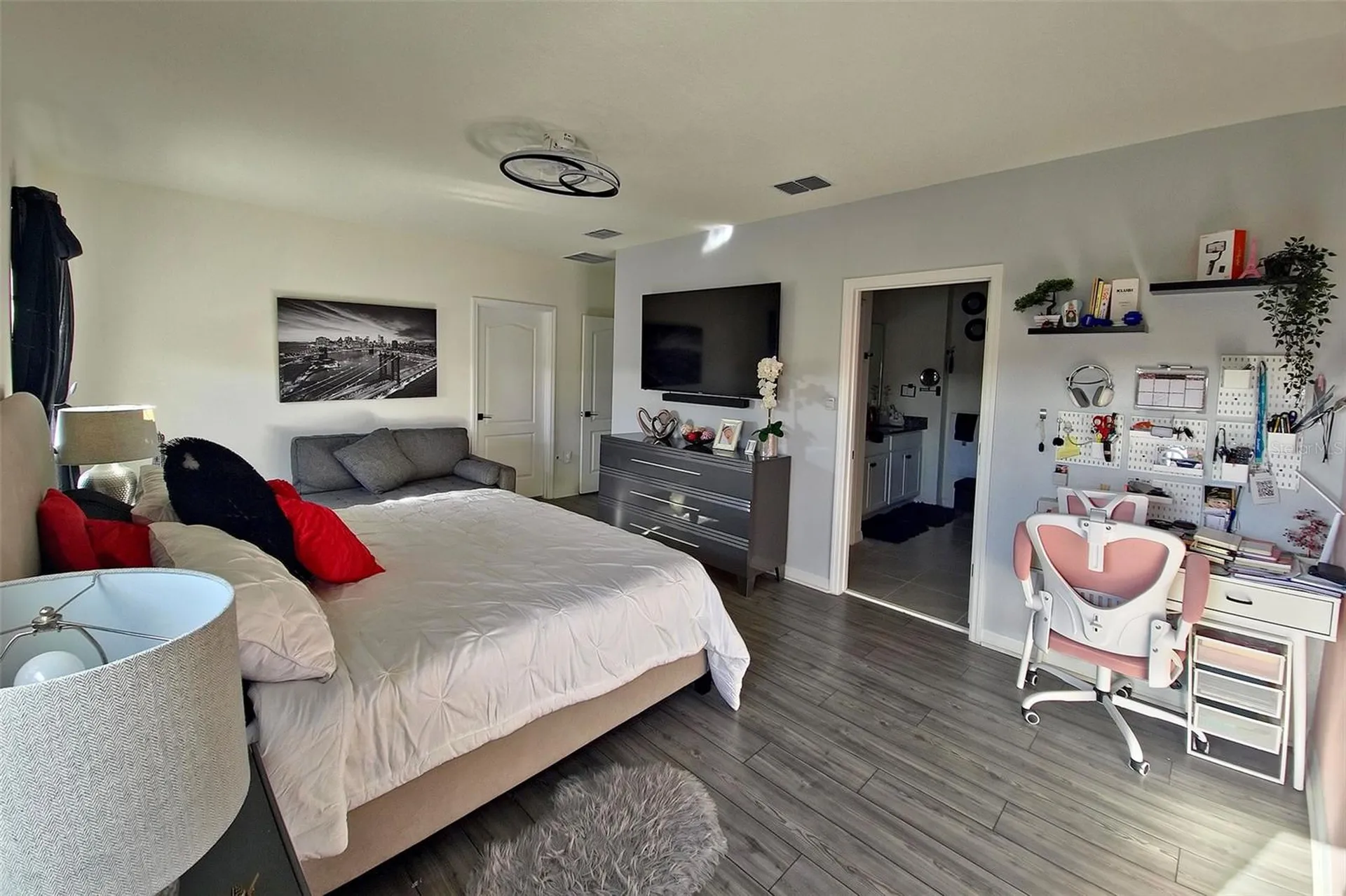 1292 Cascades Avenue Davenport FL 33837