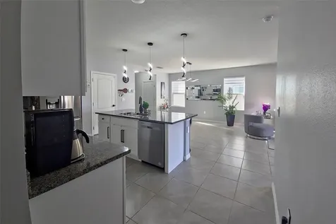 1292 Cascades Avenue Davenport FL 33837