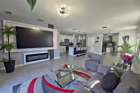1292 Cascades Avenue Davenport FL 33837