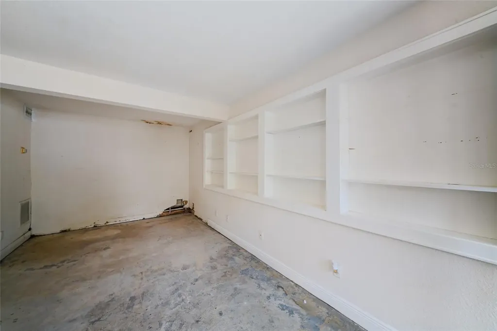 411 Burns Court Sarasota FL 34236