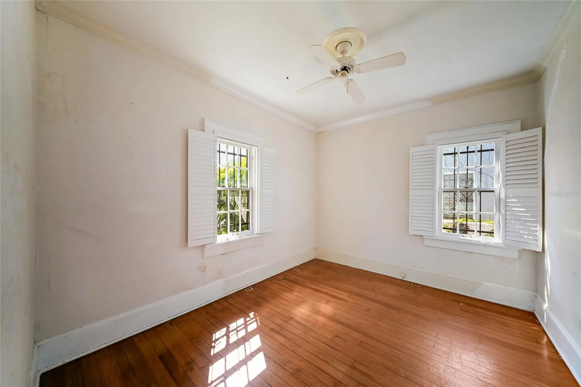 411 Burns Court Sarasota FL 34236