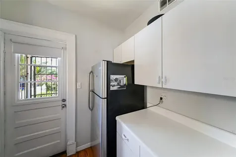 411 Burns Court Sarasota FL 34236