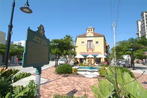 411 Burns Court Sarasota FL 34236