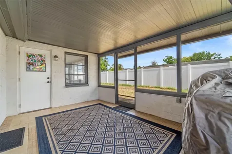 6113 9th Avenue New Port Richey FL 34653