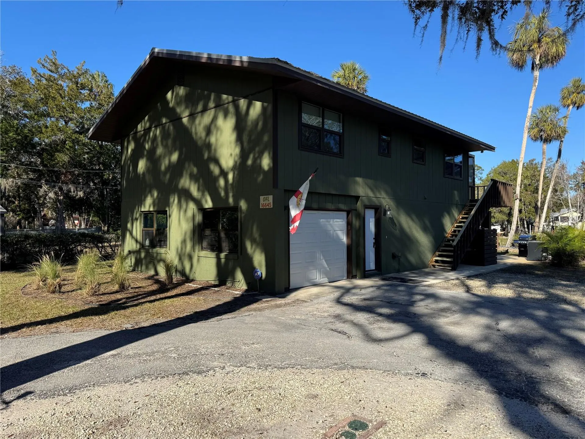 16645 W River Road Inglis FL 34449