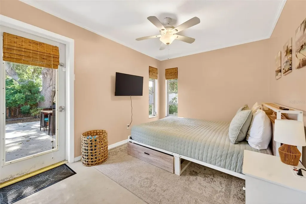 2220 Lauren Drive Largo FL 33774