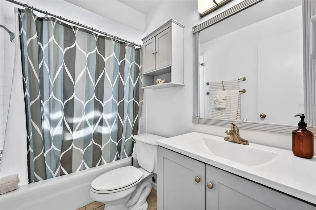 2220 Lauren Drive Largo FL 33774