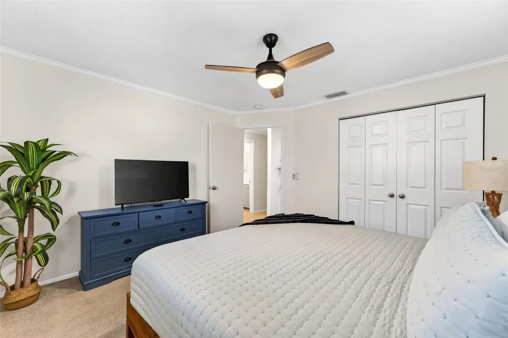 2220 Lauren Drive Largo FL 33774