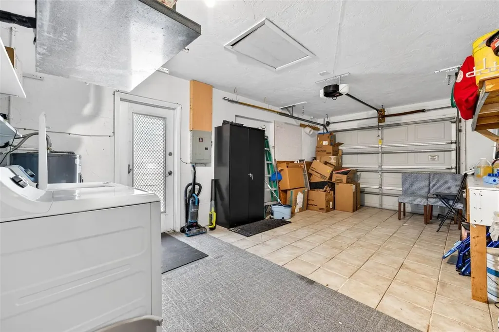 2220 Lauren Drive Largo FL 33774