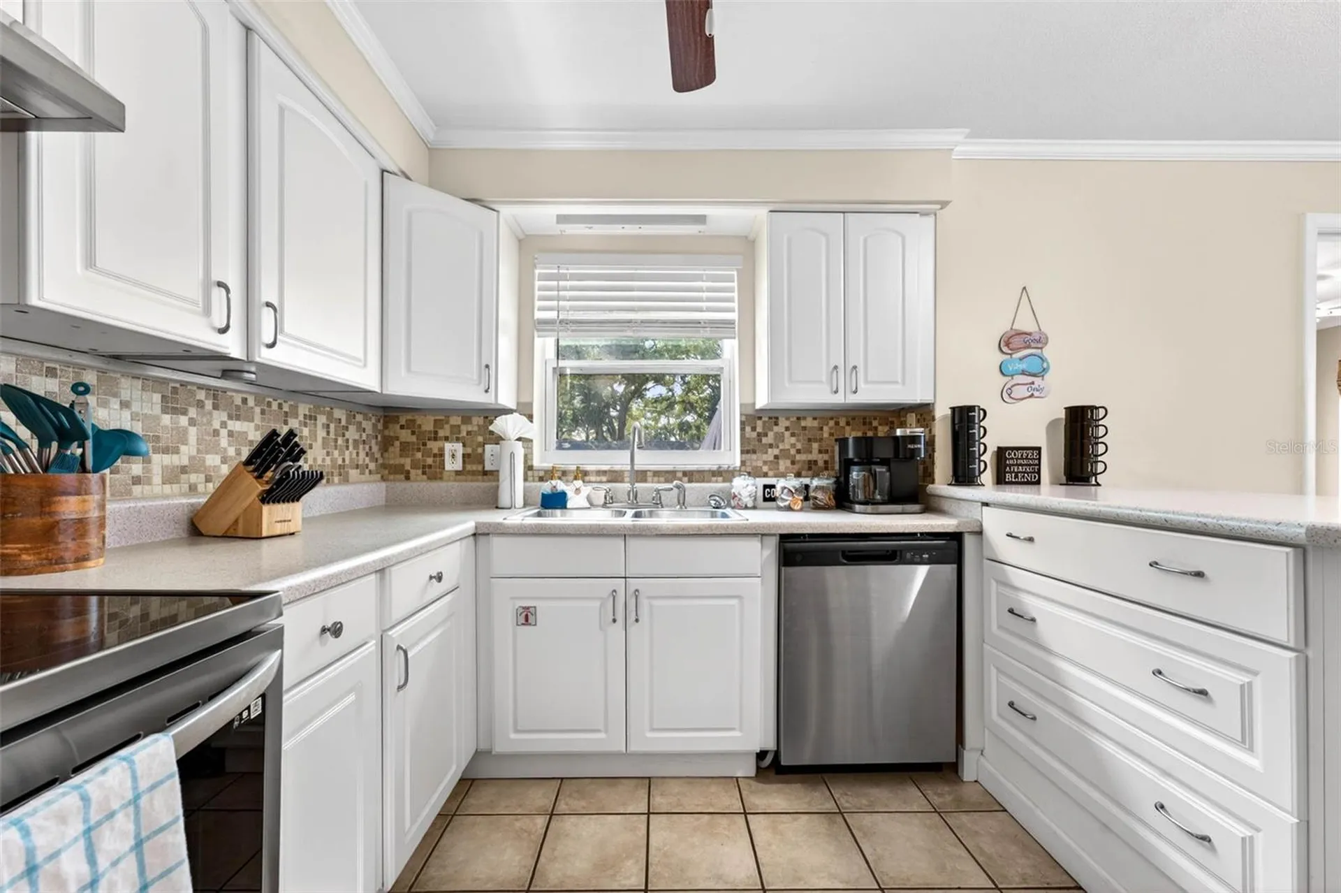 2220 Lauren Drive Largo FL 33774