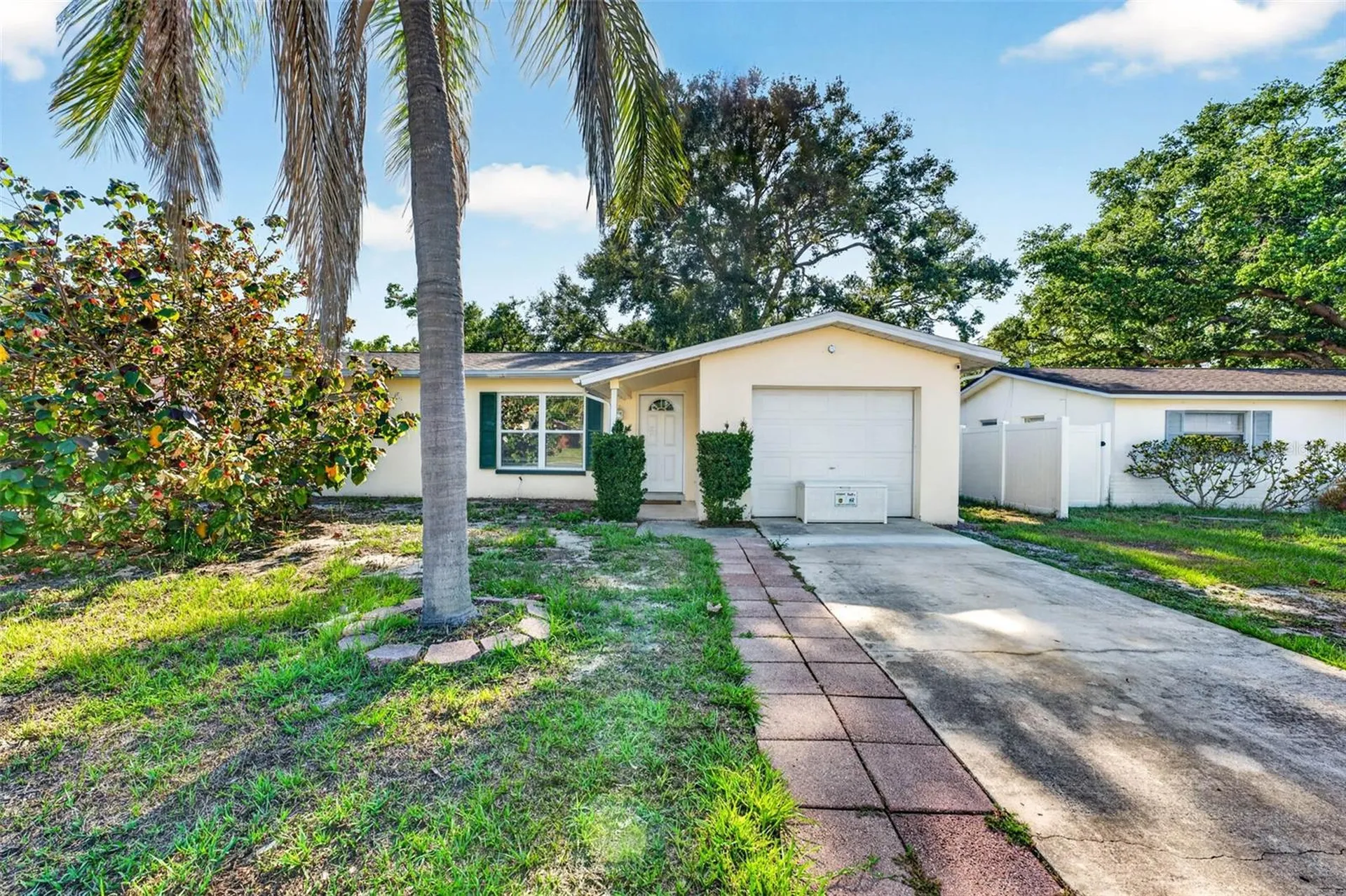 2220 Lauren Drive Largo FL 33774