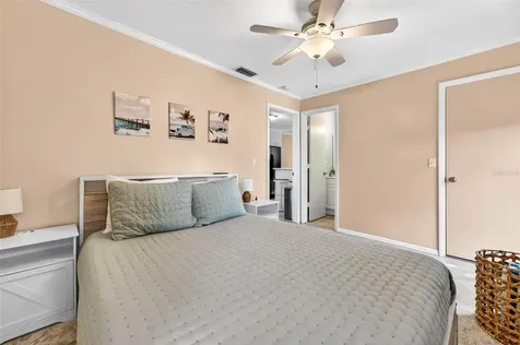 2220 Lauren Drive Largo FL 33774
