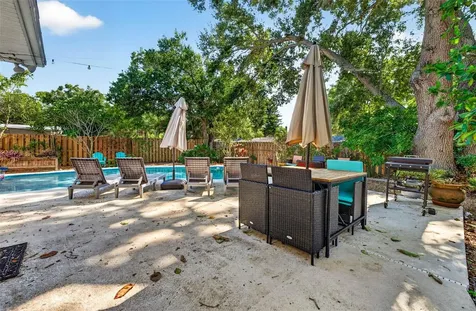 2220 Lauren Drive Largo FL 33774