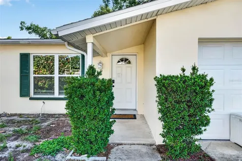 2220 Lauren Drive Largo FL 33774