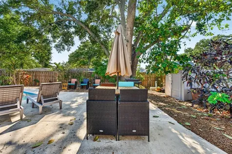 2220 Lauren Drive Largo FL 33774