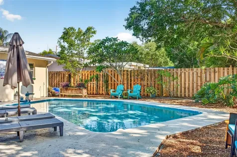 2220 Lauren Drive Largo FL 33774