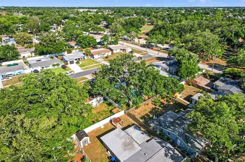 2220 Lauren Drive Largo FL 33774