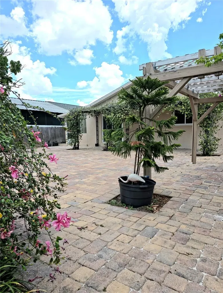 7154 63rd Street N Pinellas Park FL 33781
