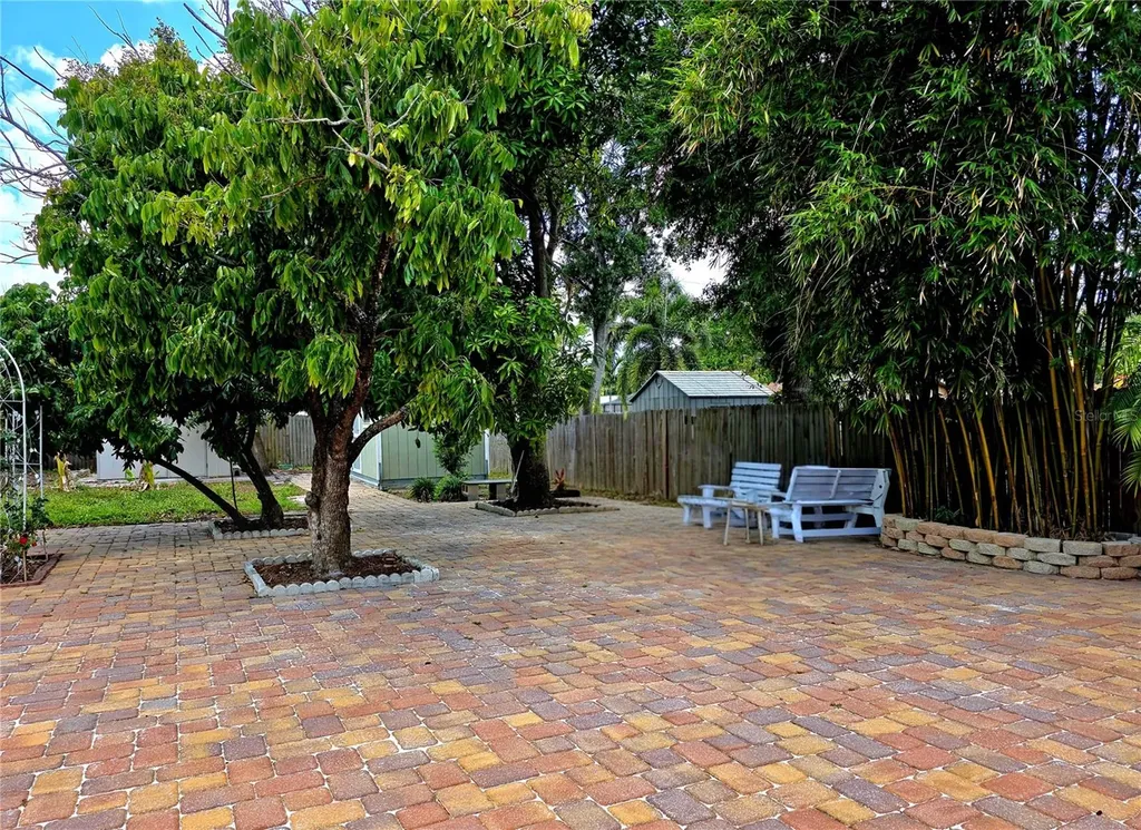 7154 63rd Street N Pinellas Park FL 33781