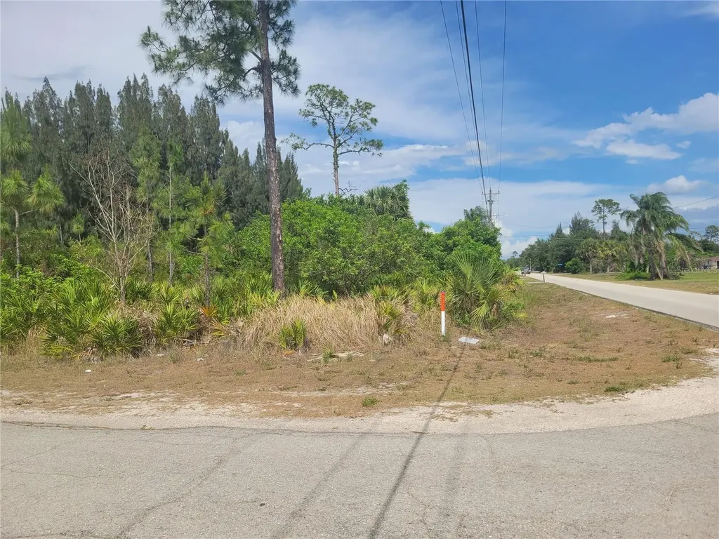 2601 E 10th Street Lehigh Acres FL 33936