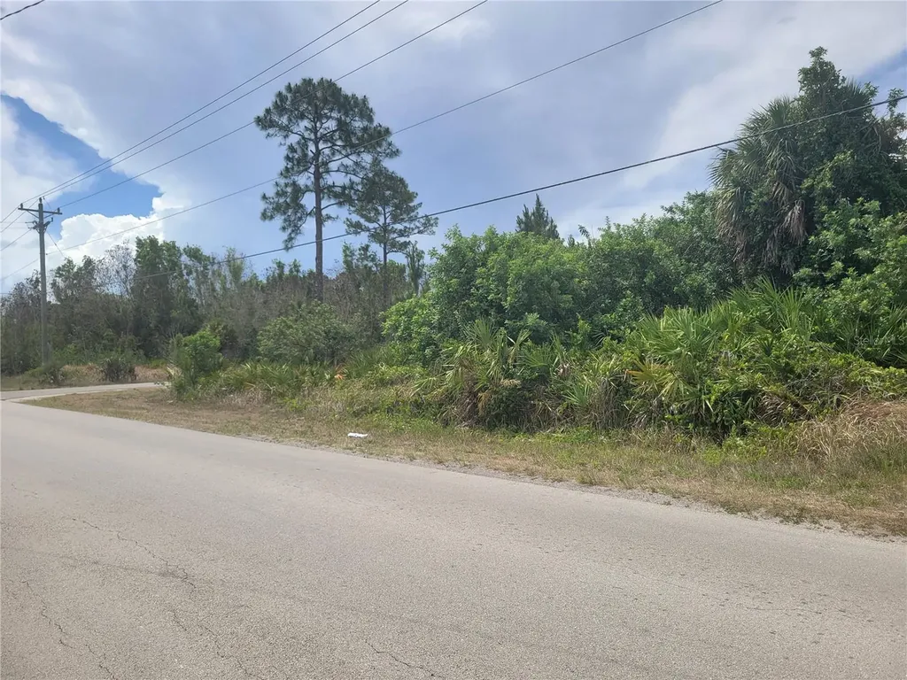 2601 E 10th Street Lehigh Acres FL 33936