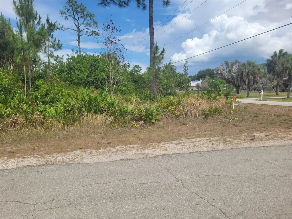 2601 E 10th Street Lehigh Acres FL 33936