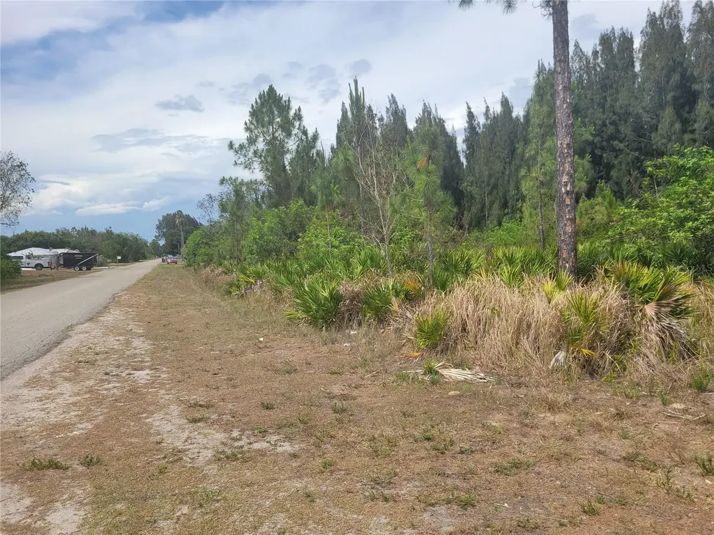 2601 E 10th Street Lehigh Acres FL 33936