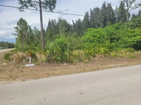 2601 E 10th Street Lehigh Acres FL 33936