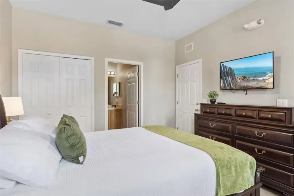 2204 Calabria Avenue Davenport FL 33897