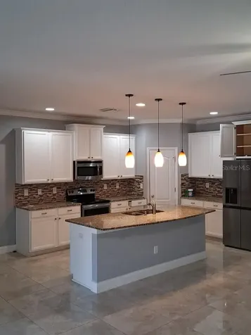 405 Blakely Court Ruskin FL 33570