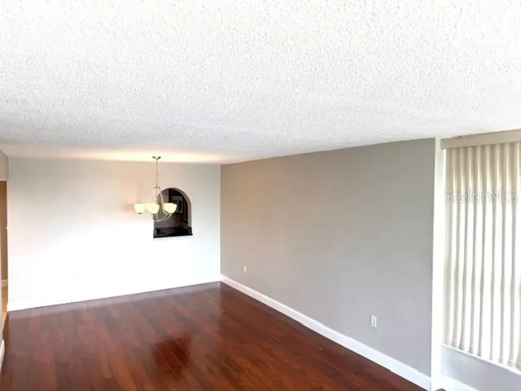 700 Mirror Terrace NW Winter Haven FL 33880
