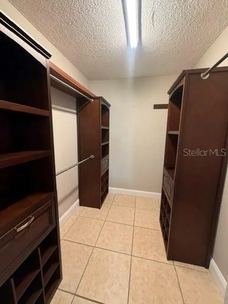 700 Mirror Terrace NW Winter Haven FL 33880