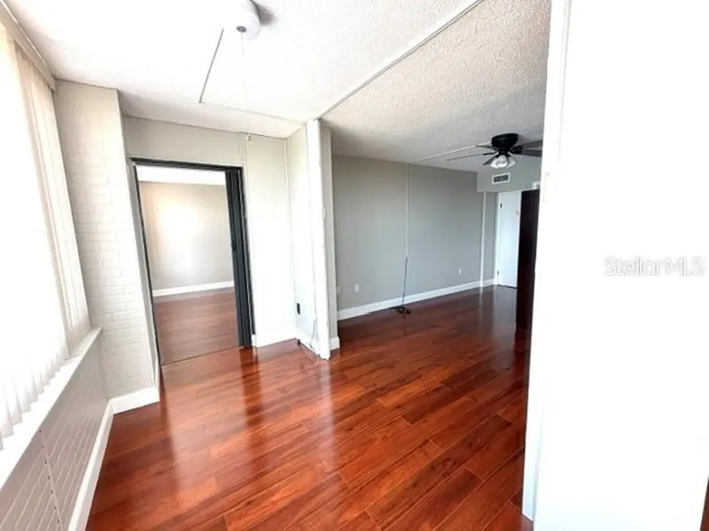 700 Mirror Terrace NW Winter Haven FL 33880