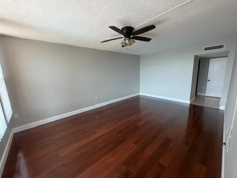700 Mirror Terrace NW Winter Haven FL 33880