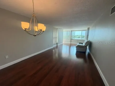 700 Mirror Terrace NW Winter Haven FL 33880