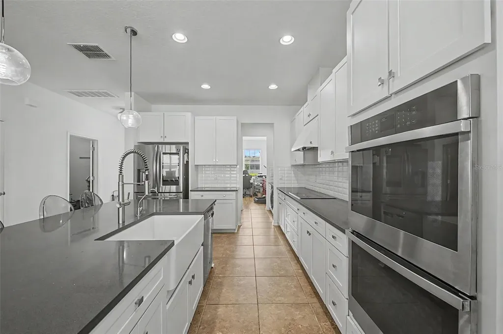 19462 Rosemoor Avenue Lutz FL 33558