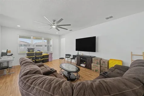 19462 Rosemoor Avenue Lutz FL 33558