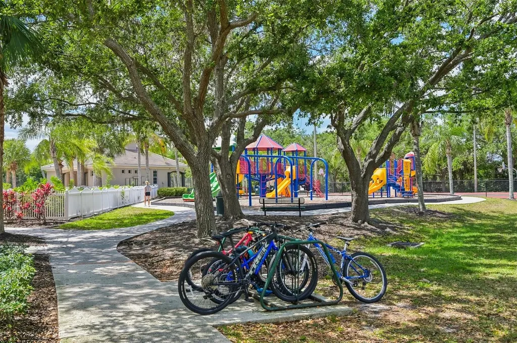 1007 Calico Glen Bradenton FL 34212