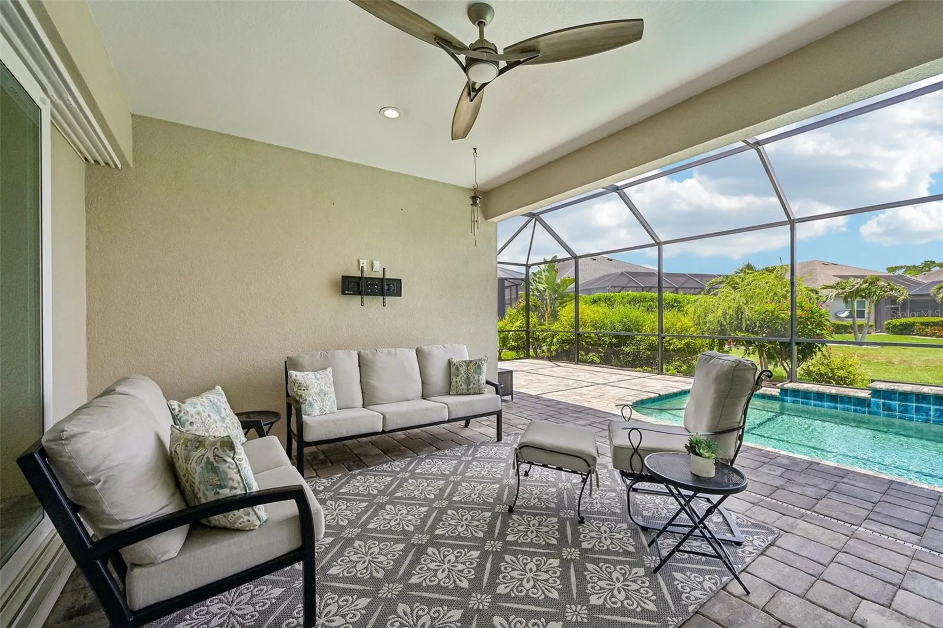 1007 Calico Glen Bradenton FL 34212