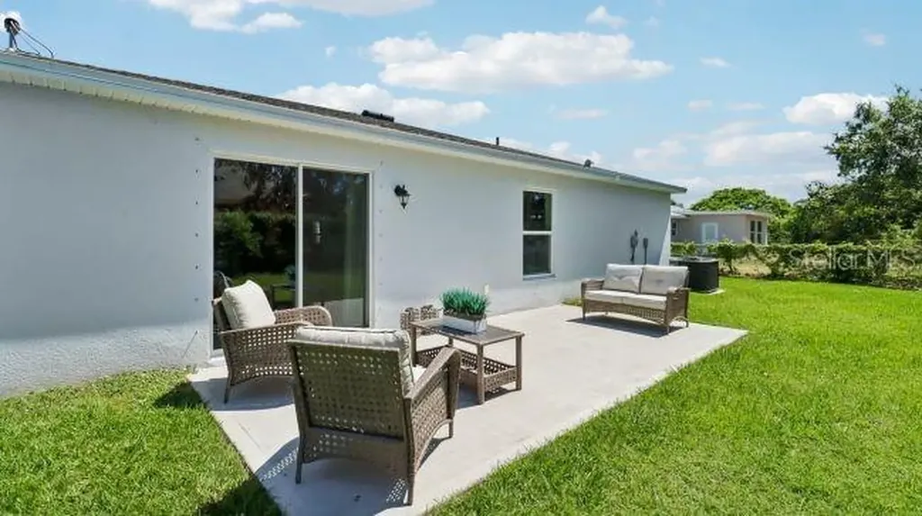 16290 Kakawi Road Weeki Wachee FL 34614