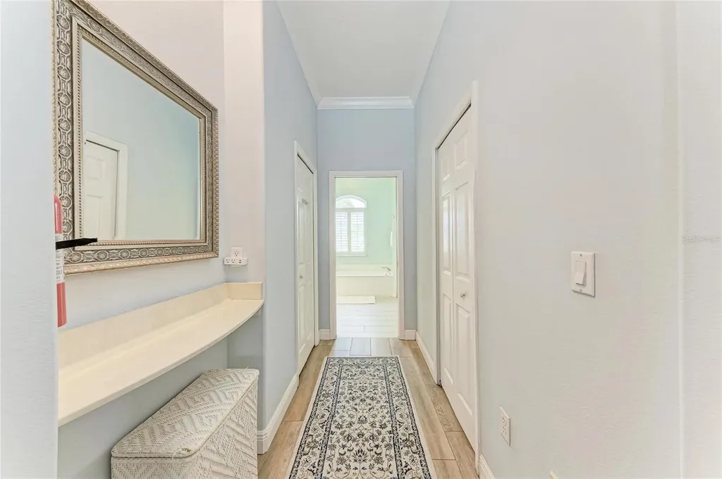 4471 Mcintosh Lake Avenue Sarasota FL 34233