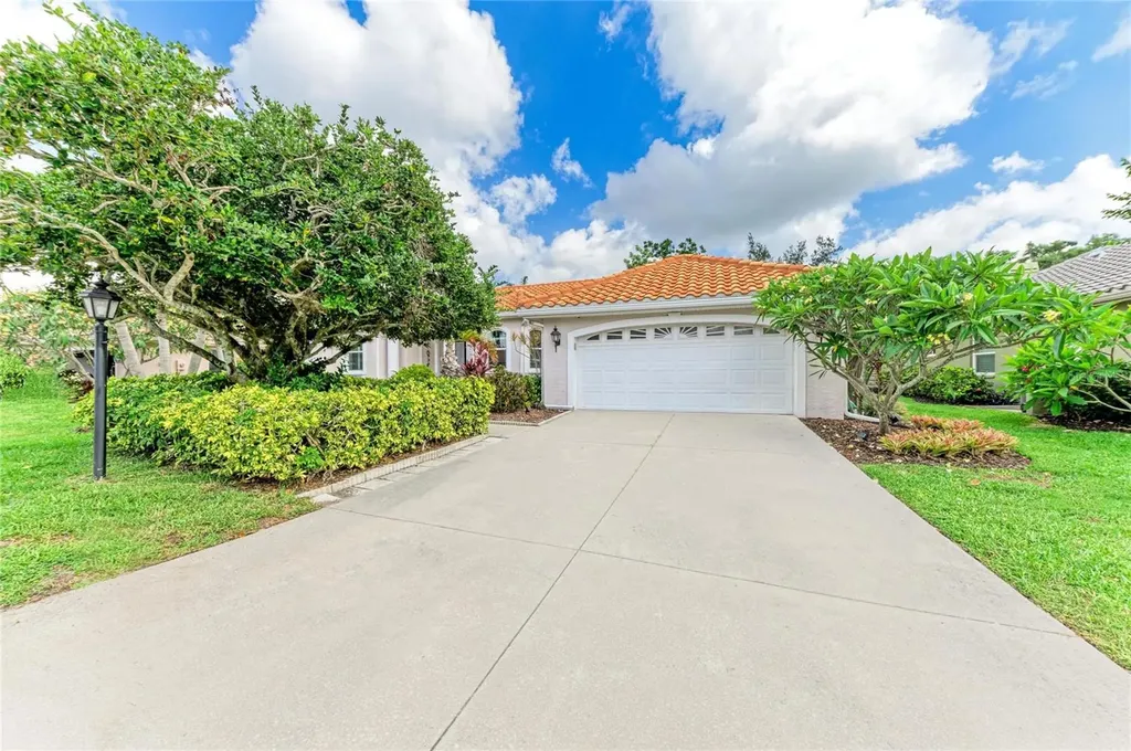 4471 Mcintosh Lake Avenue Sarasota FL 34233