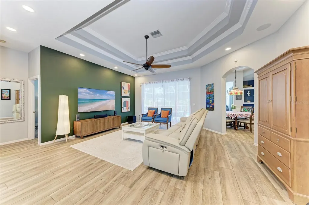 4471 Mcintosh Lake Avenue Sarasota FL 34233