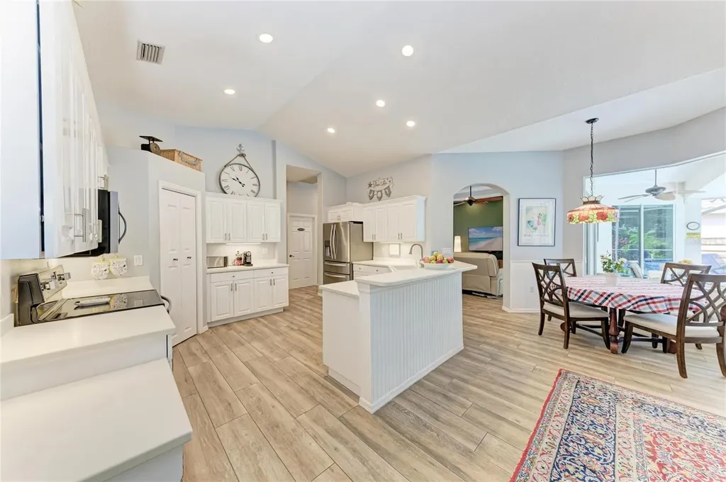 4471 Mcintosh Lake Avenue Sarasota FL 34233
