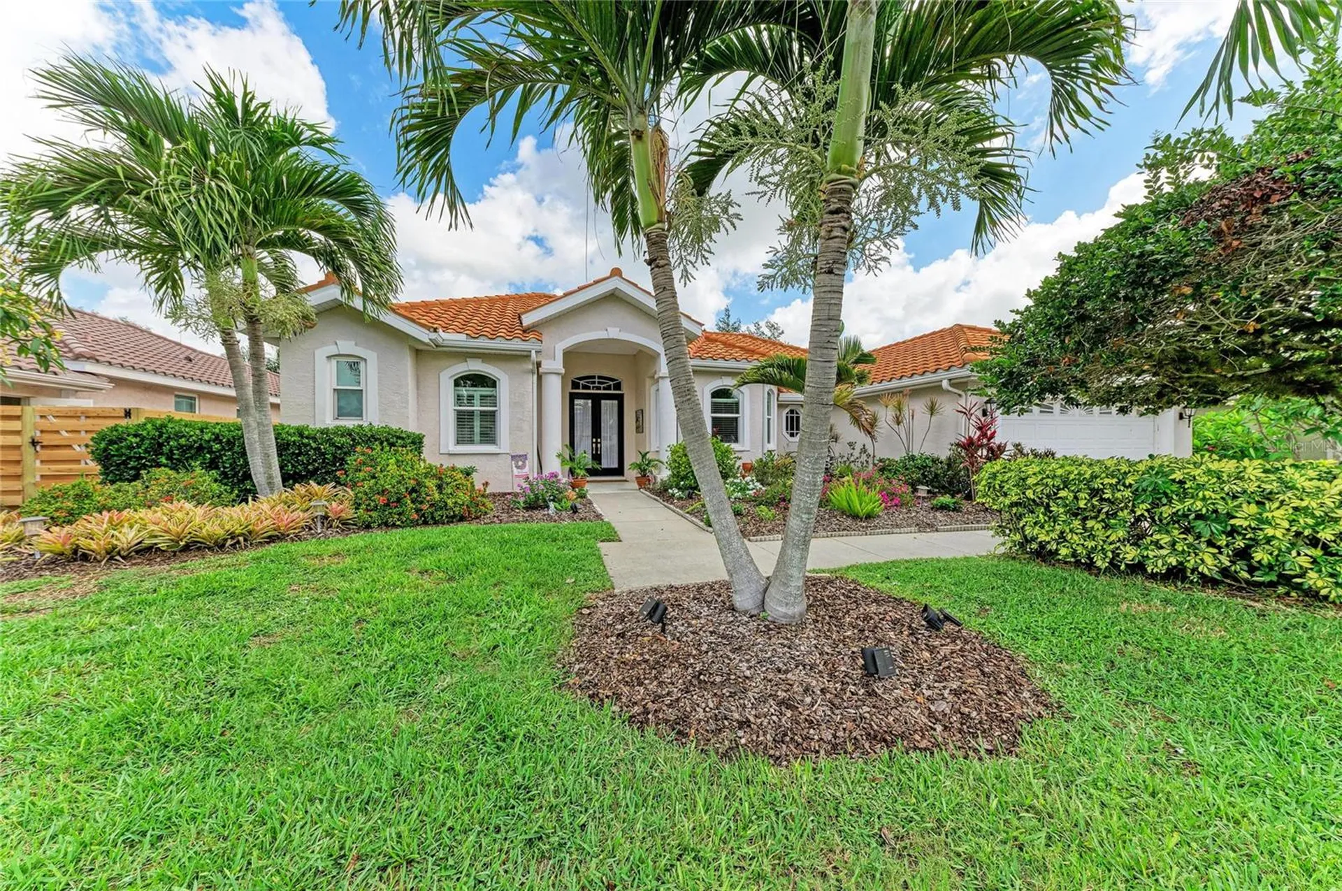 4471 Mcintosh Lake Avenue Sarasota FL 34233