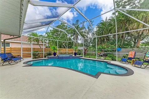 4471 Mcintosh Lake Avenue Sarasota FL 34233