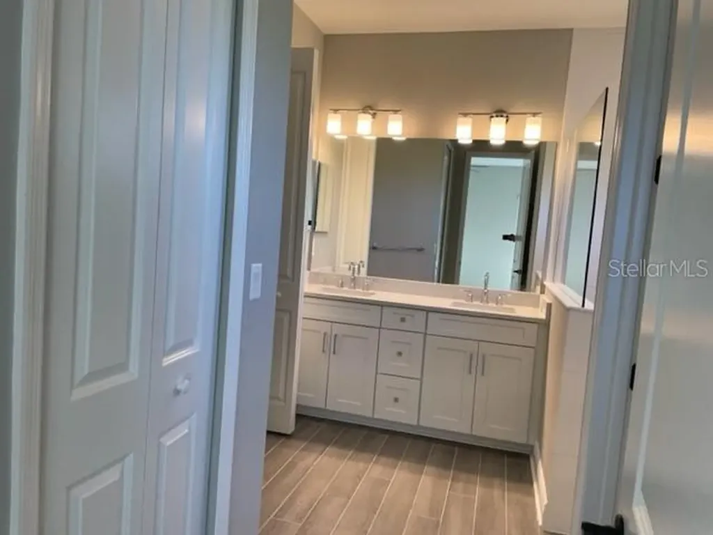2620 Star Apple Way Sarasota FL 34240