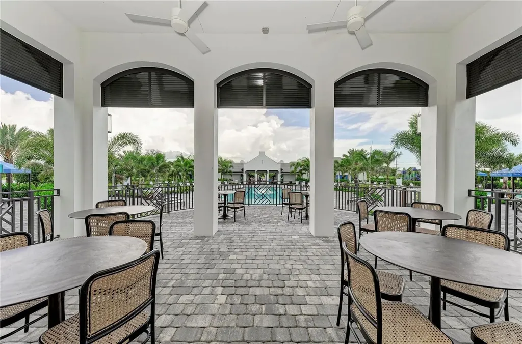 2620 Star Apple Way Sarasota FL 34240
